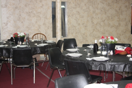 Passover tables at Tsiyon Tabernacle